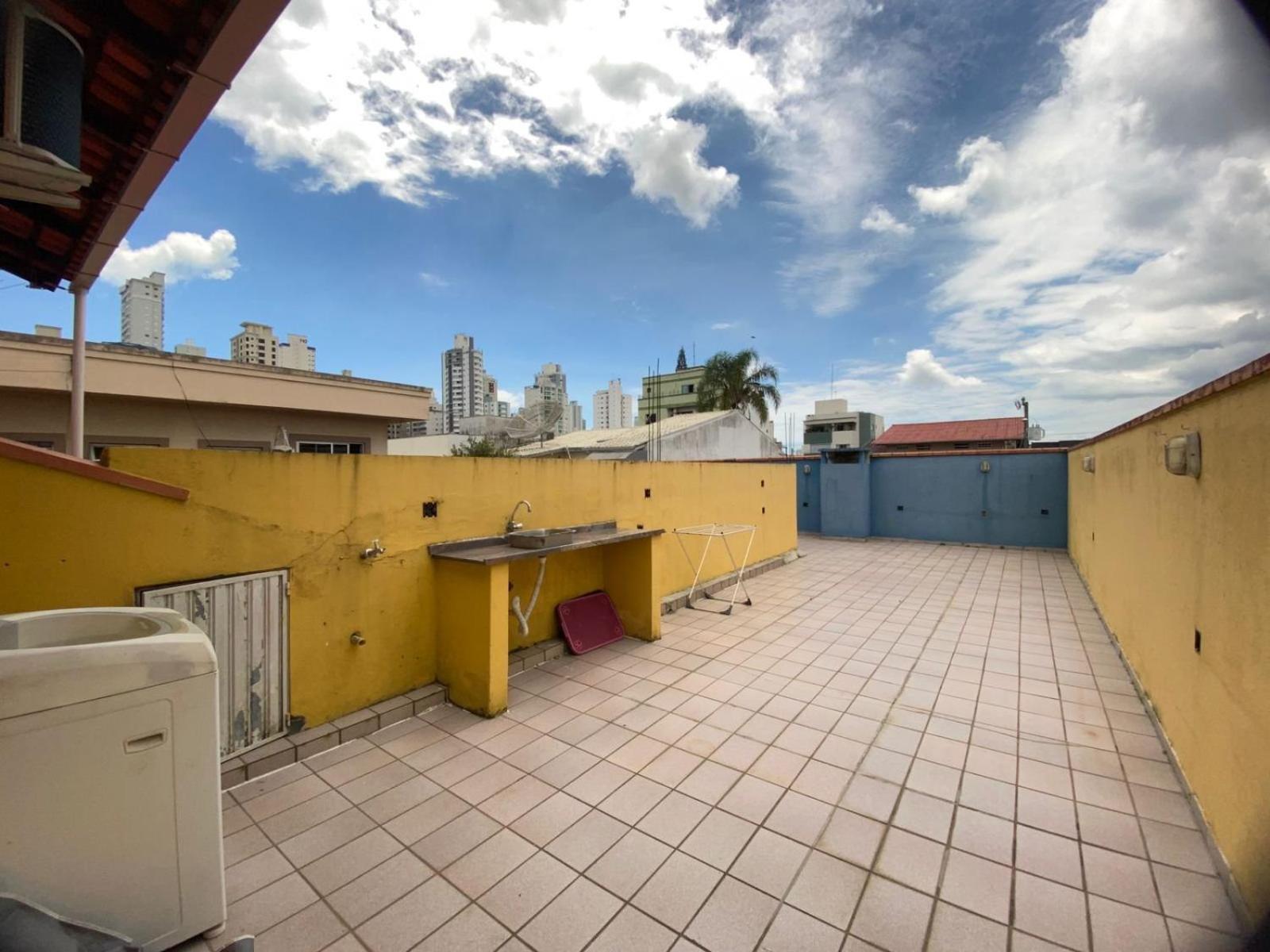 Apartamento Sobrado Com 5 E Piscina No Centro Camboriu Balneario Camboriu